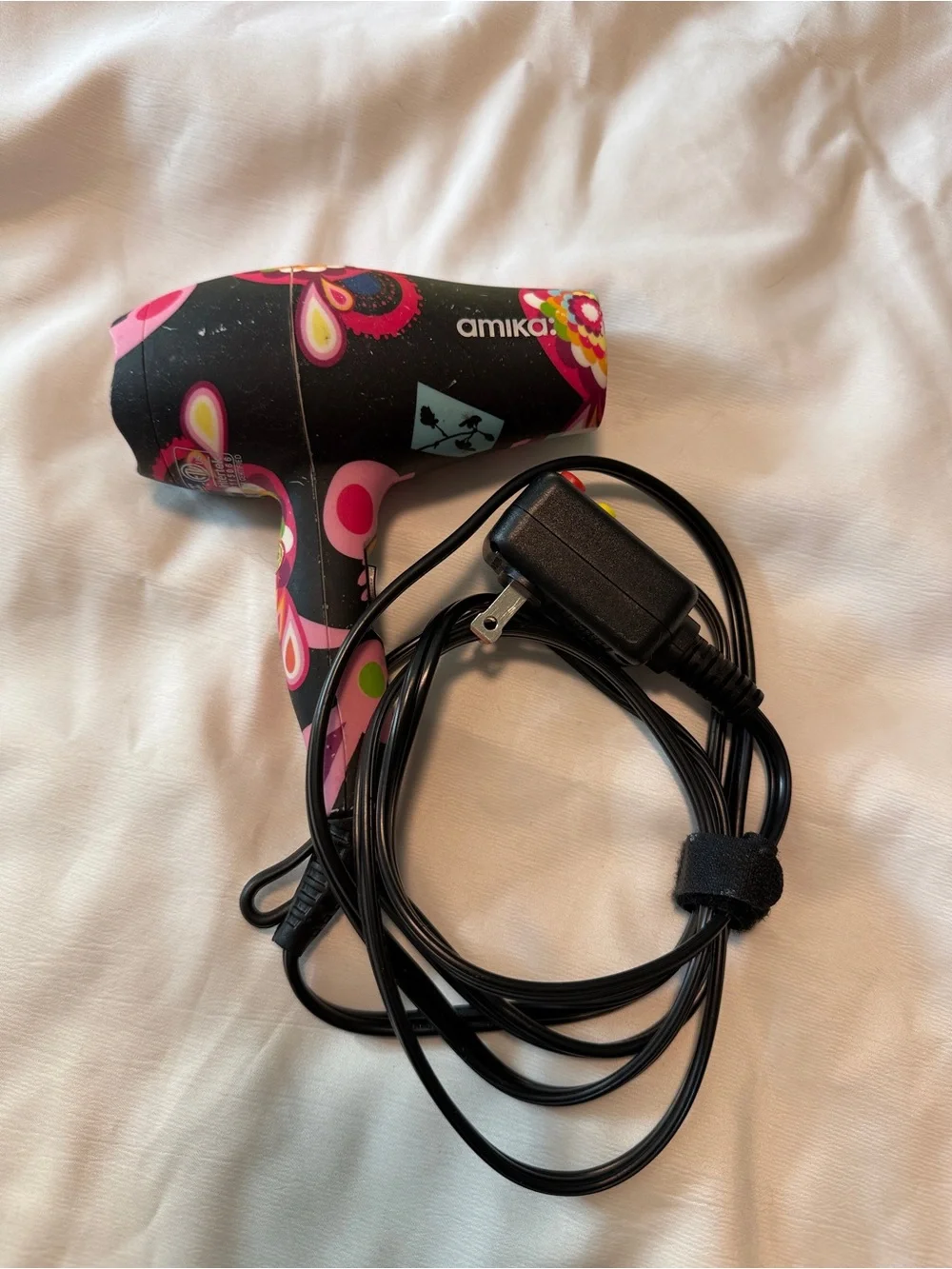 amika colorful quirky